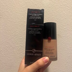 Armani Beauty Power Fabric+ Foundation SPF 25 4.25